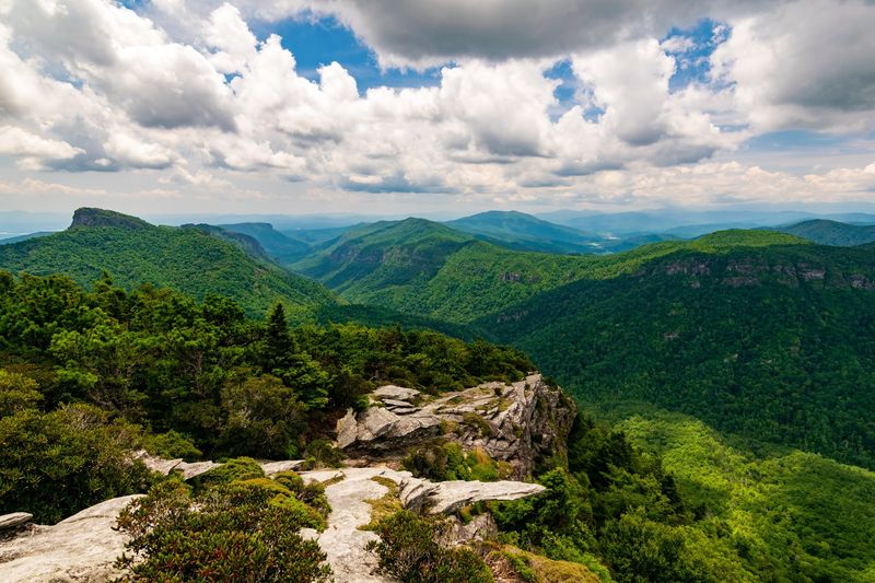 Linville Gorge Wilderness — North Carolina Linville Gorge Wilderness — North Carolina