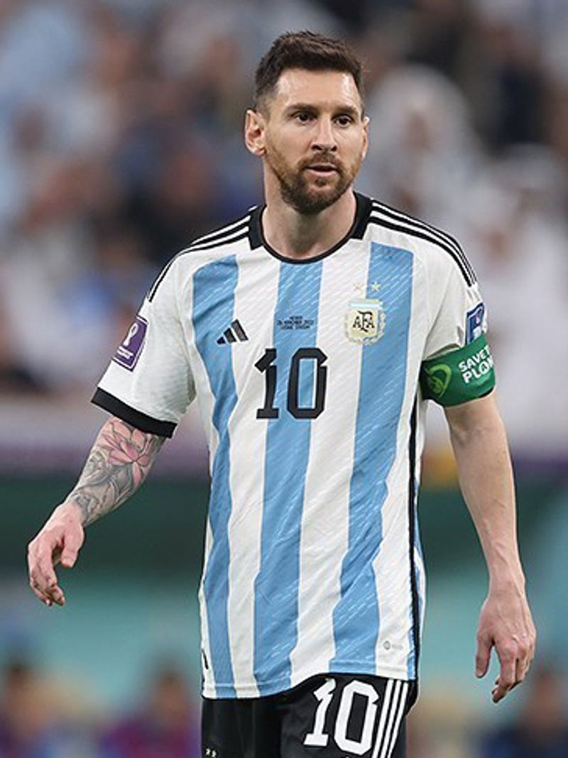 Lionel Messi - La Pulga Lionel Messi - La Pulga