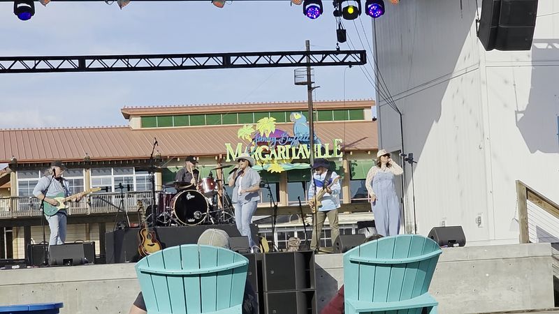 Live Music and the Outdoor Stage