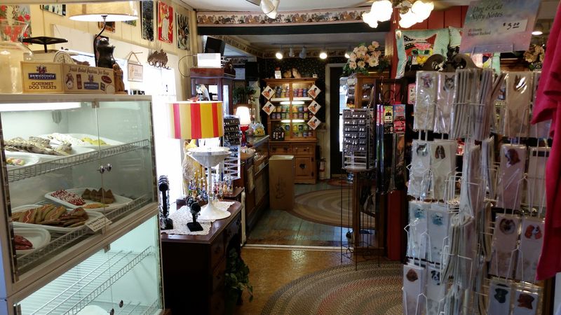 Local Art and Handcrafted Finds Local Art and Handcrafted Finds