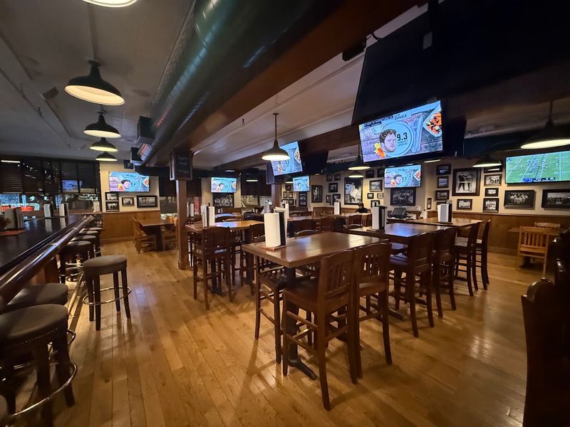 Louis Restaurant Upstairs Offers a Different Experience