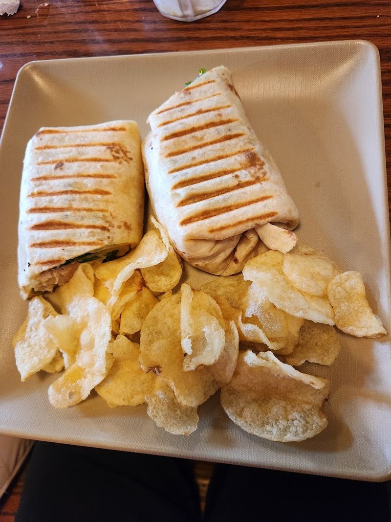 Lunch Options That Hold Their Own Lunch Options That Hold Their Own