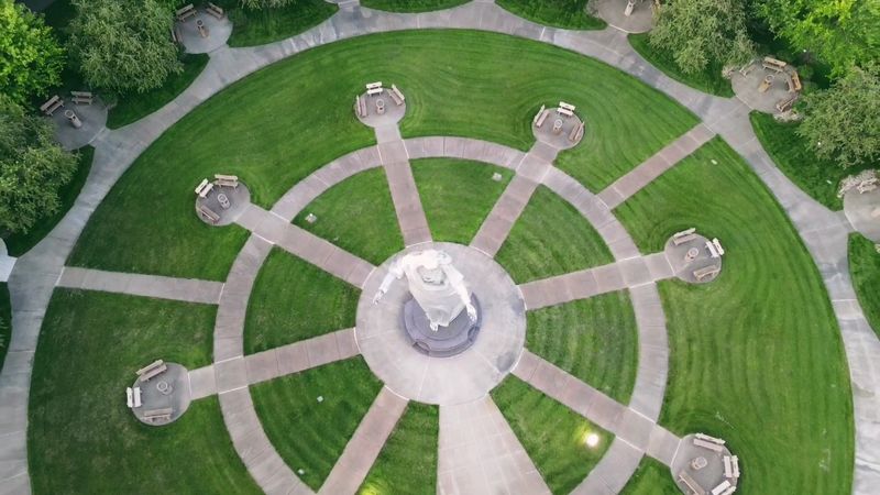 Manicured Gardens That Change With Every Season Manicured Gardens That Change With Every Season