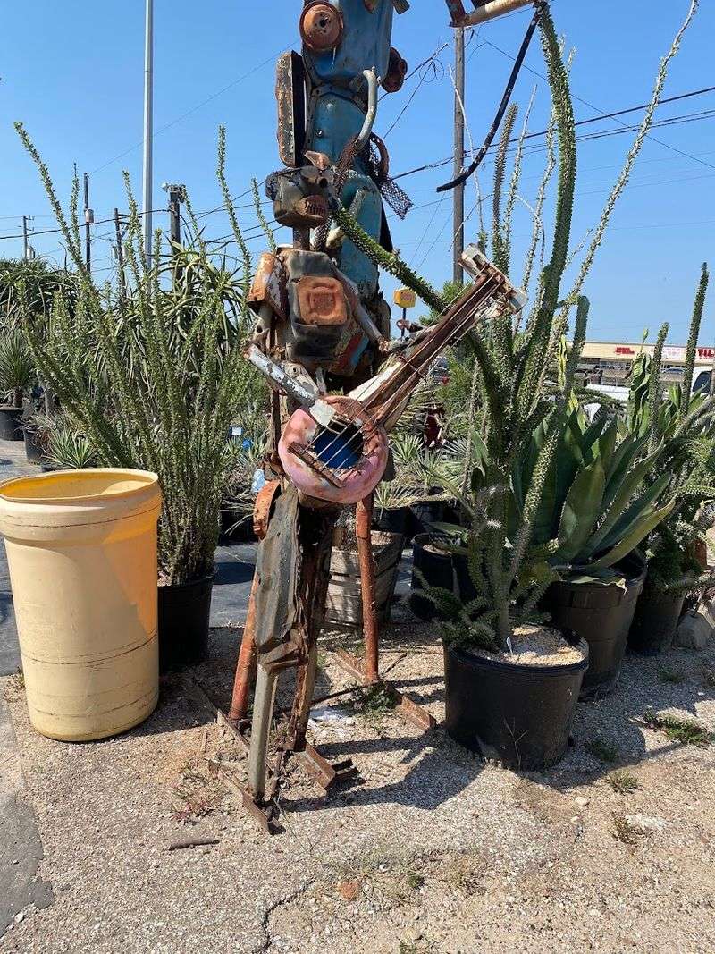 Metal Sculptures Add An Unexpected Artistic Dimension Metal Sculptures Add An Unexpected Artistic Dimension