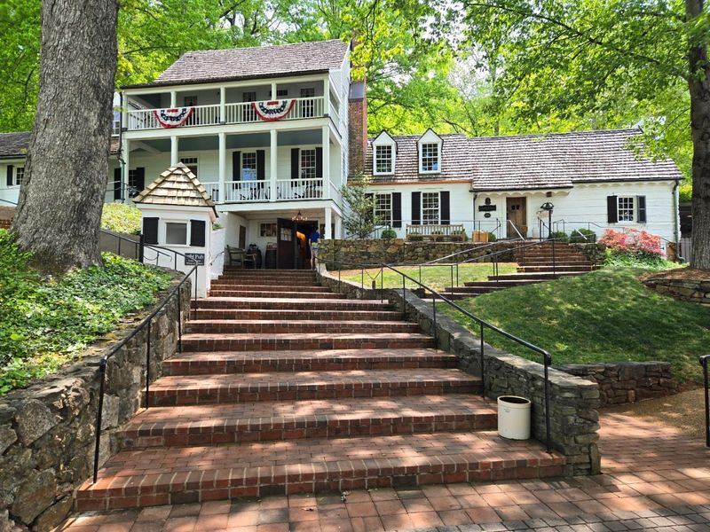 Michie Tavern (Charlottesville) Michie Tavern (Charlottesville)