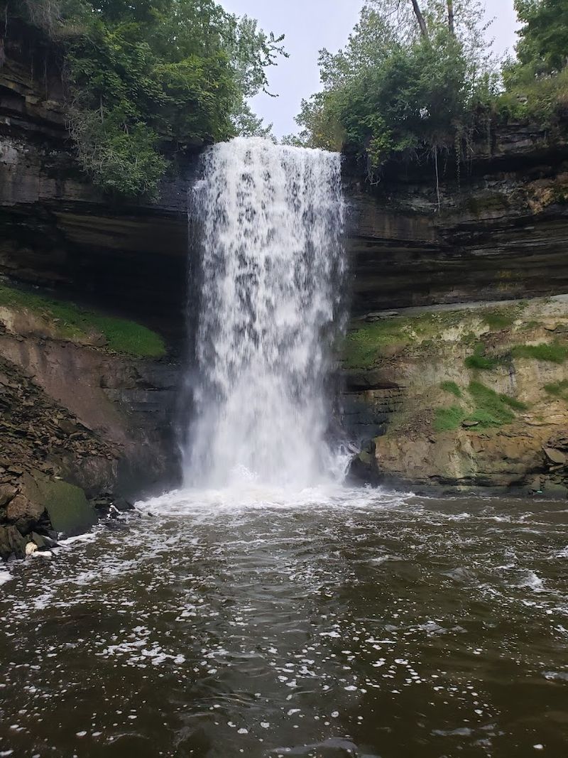 Minnehaha Falls and the Park That Surrounds It Minnehaha Falls and the Park That Surrounds It