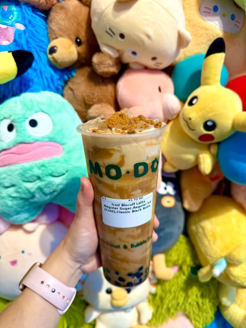 MoDo Mochi Donut & Bubble Tea, Lincoln, Nebraska