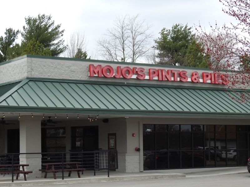 Mojo's Pints & Pies, Fayetteville, Arkansas Mojo's Pints & Pies, Fayetteville, Arkansas