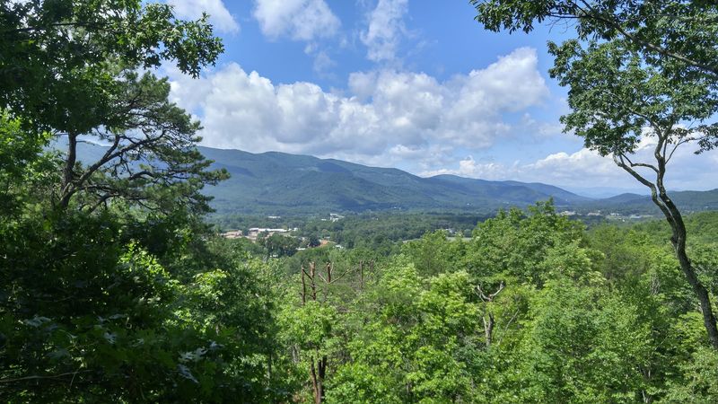 Mountain Air That Cools The Summer Heat Mountain Air That Cools The Summer Heat