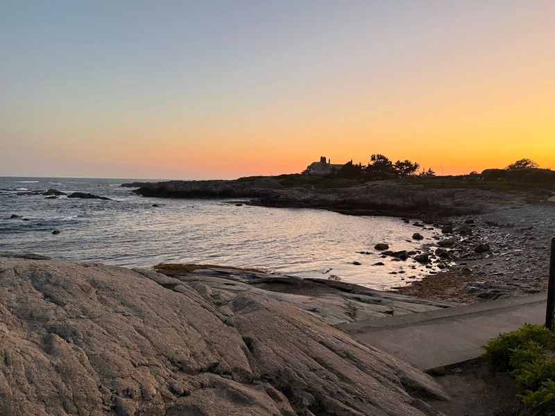Newport Cliff Walk, Newport Newport Cliff Walk, Newport