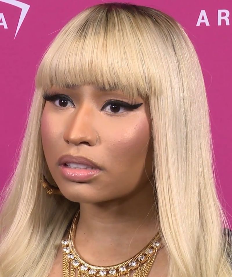 Nicki Minaj Waited Tables at Red Lobster Nicki Minaj Waited Tables at Red Lobster