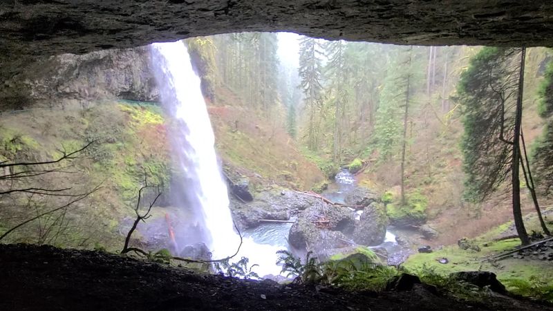 North Falls: A Waterfall Inside a Volcanic Amphitheater North Falls: A Waterfall Inside a Volcanic Amphitheater