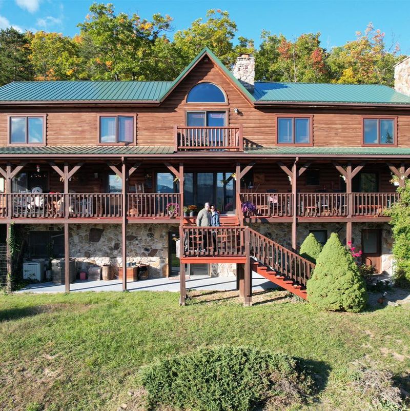 North Fork Mountain Inn, Cabins, and Cottages, Cabins, West Virginia