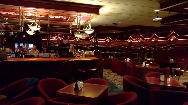 Old-School Supper Club Atmosphere That Feels Completely Genuine Old-School Supper Club Atmosphere That Feels Completely Genuine