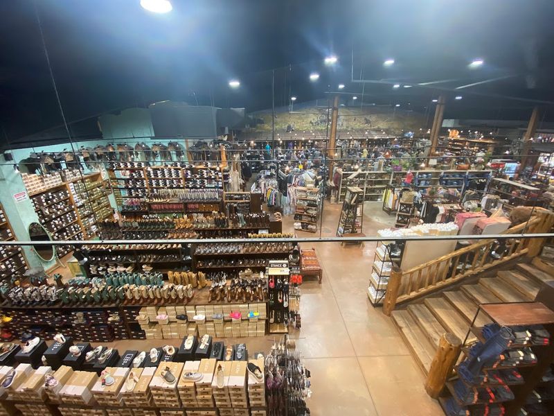 Online Shopping for Those Who Cannot Make the Trip Online Shopping for Those Who Cannot Make the Trip