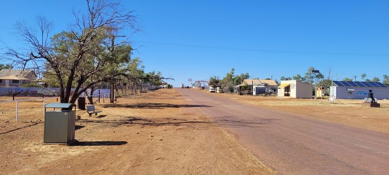 Oodnadatta and Onslow, Australia, 50.7°C (123.3°F) Oodnadatta and Onslow, Australia, 50.7°C (123.3°F)