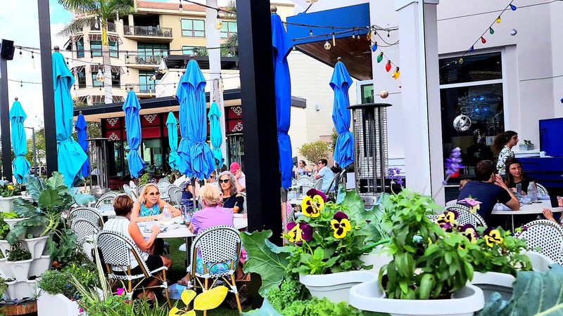 Outdoor Seating and the Mercato Atmosphere Outdoor Seating and the Mercato Atmosphere