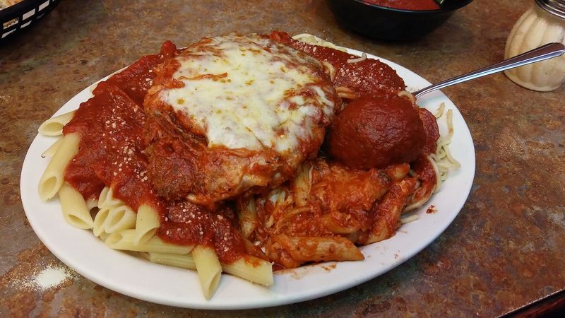 Pasta That Holds Its Own Against the Pizza Pasta That Holds Its Own Against the Pizza