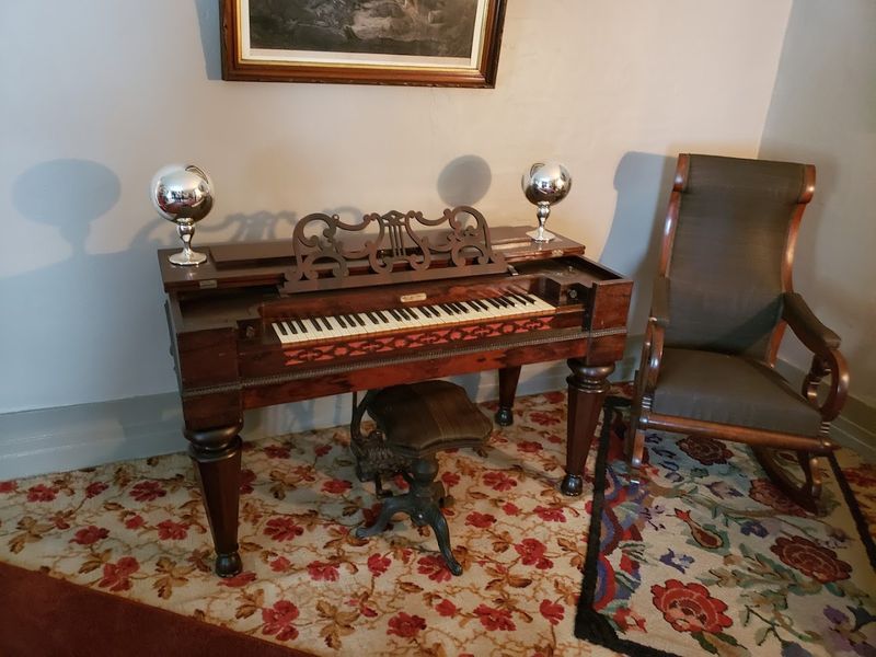 Period Furnishings That Feel Genuinely Lived In Period Furnishings That Feel Genuinely Lived In