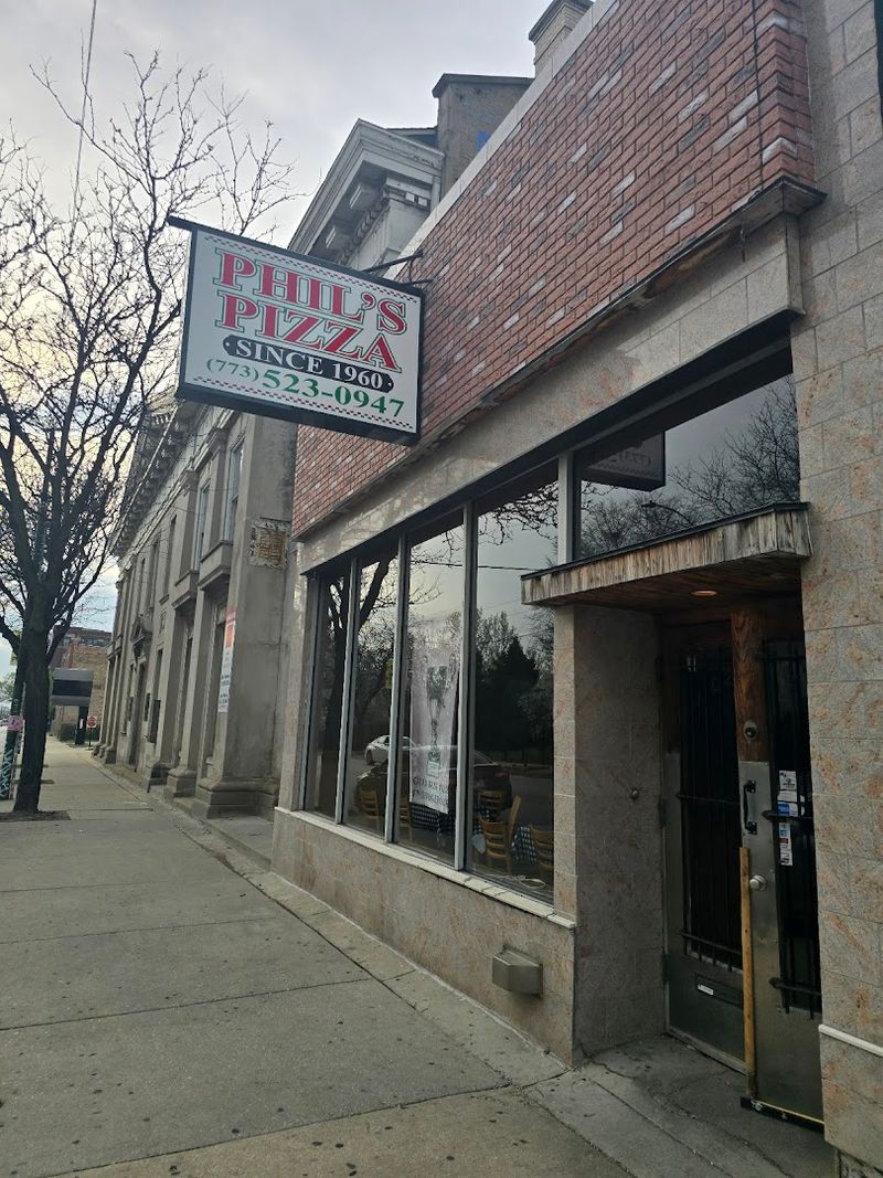 Phil's Pizza — Chicago, Illinois Phil's Pizza — Chicago, Illinois