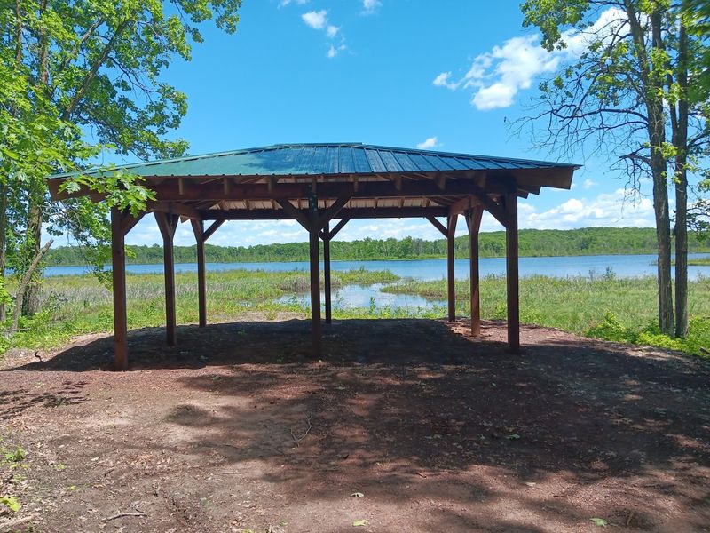 Picnic Areas and Lakeside Access Picnic Areas and Lakeside Access