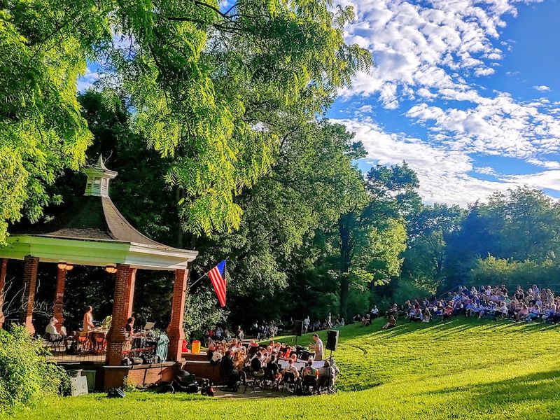 Picnic Spots, Pavilions, and Open Fields Picnic Spots, Pavilions, and Open Fields