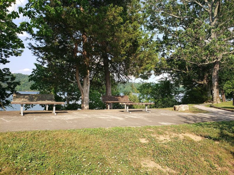 Picnic Spots That Deliver on Their Promise Picnic Spots That Deliver on Their Promise