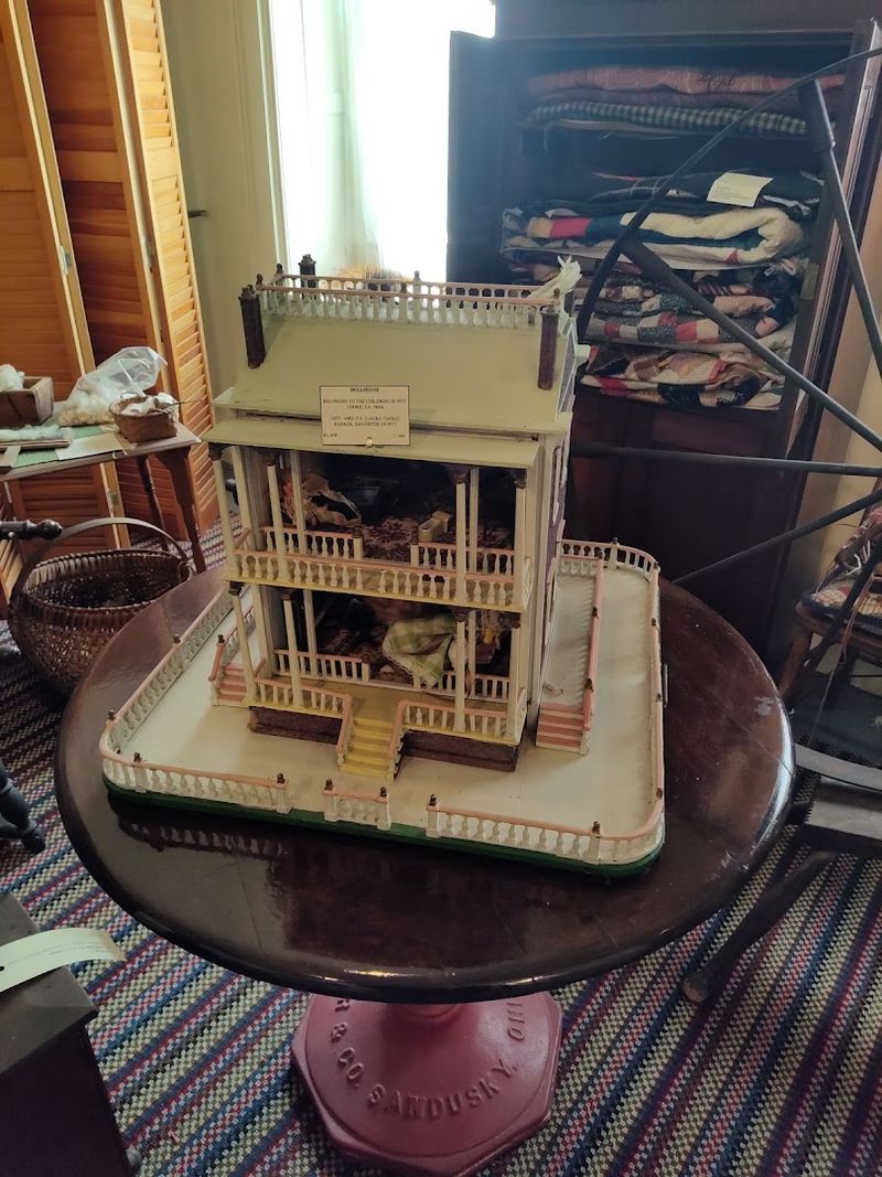 Planning Your Visit to the Follett House and Beyond Planning Your Visit to the Follett House and Beyond