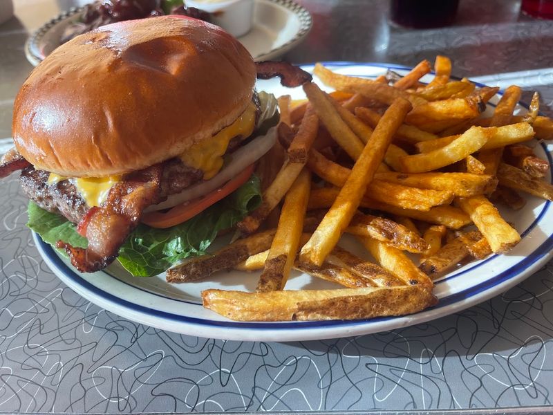 Portion Sizes That Make the Price Feel More Than Fair Portion Sizes That Make the Price Feel More Than Fair