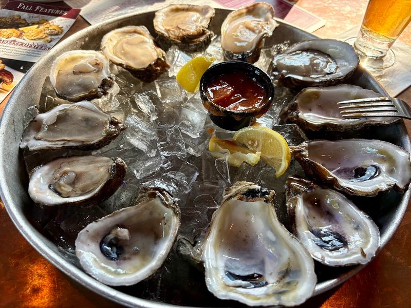 Raw Oysters That Arrive Sand-Free and Plump