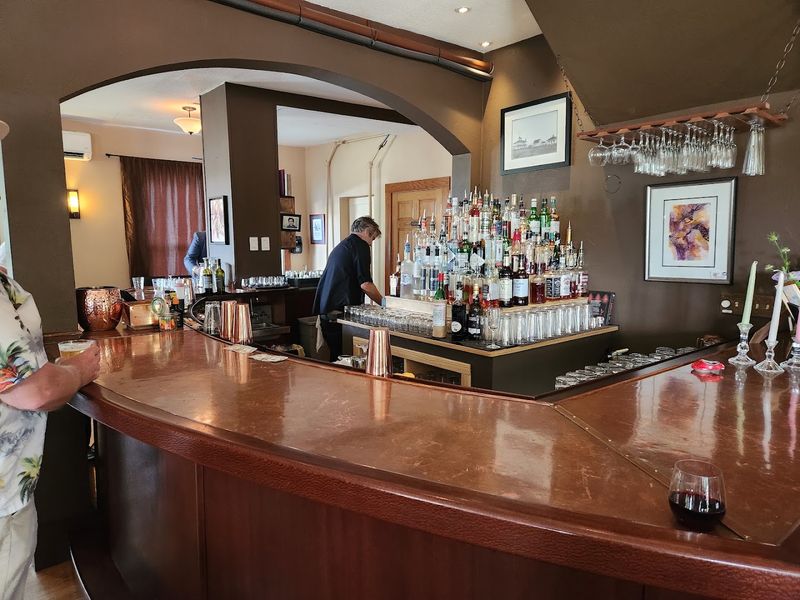 Reservations, Walk-Ins, and How to Plan Your Visit