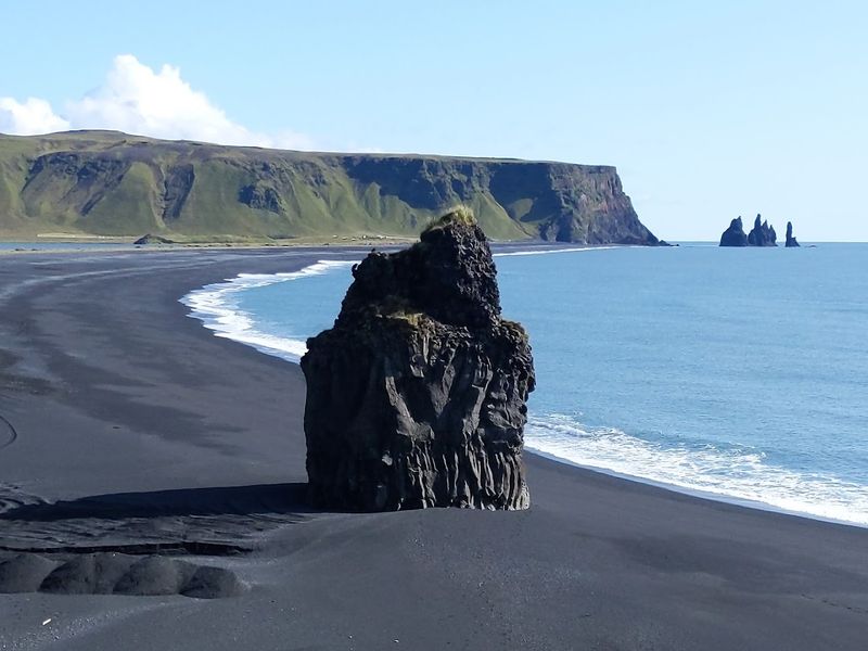 Reynisfjara Black Sand Beach, Iceland Reynisfjara Black Sand Beach, Iceland