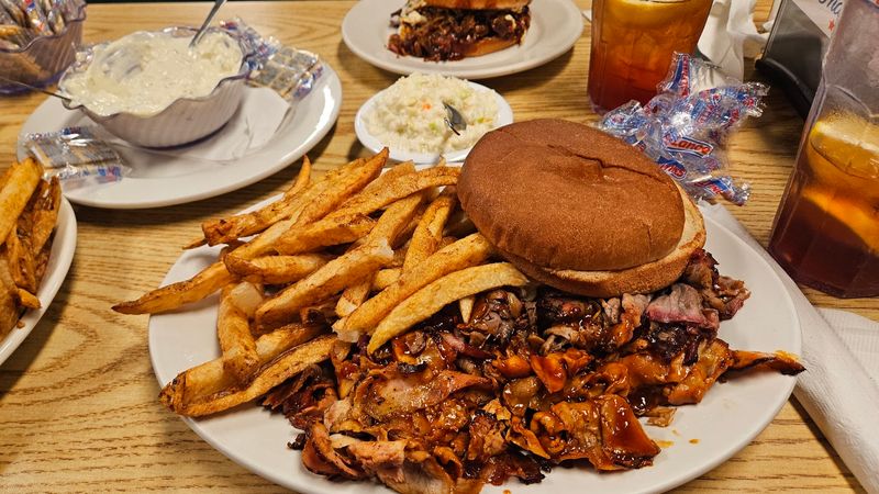 Ridgewood Barbecue, Bluff City