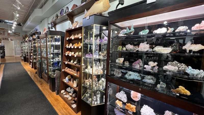 Rocks, Minerals, and Specimens Worth Stopping For Rocks, Minerals, and Specimens Worth Stopping For