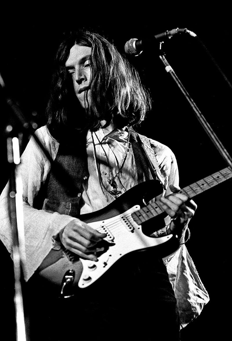 Roll With It – Steve Winwood Roll With It – Steve Winwood