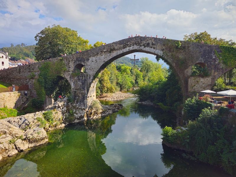 Roman Bridge, Cangas de Onis, Asturias, Spain Roman Bridge, Cangas de Onis, Asturias, Spain