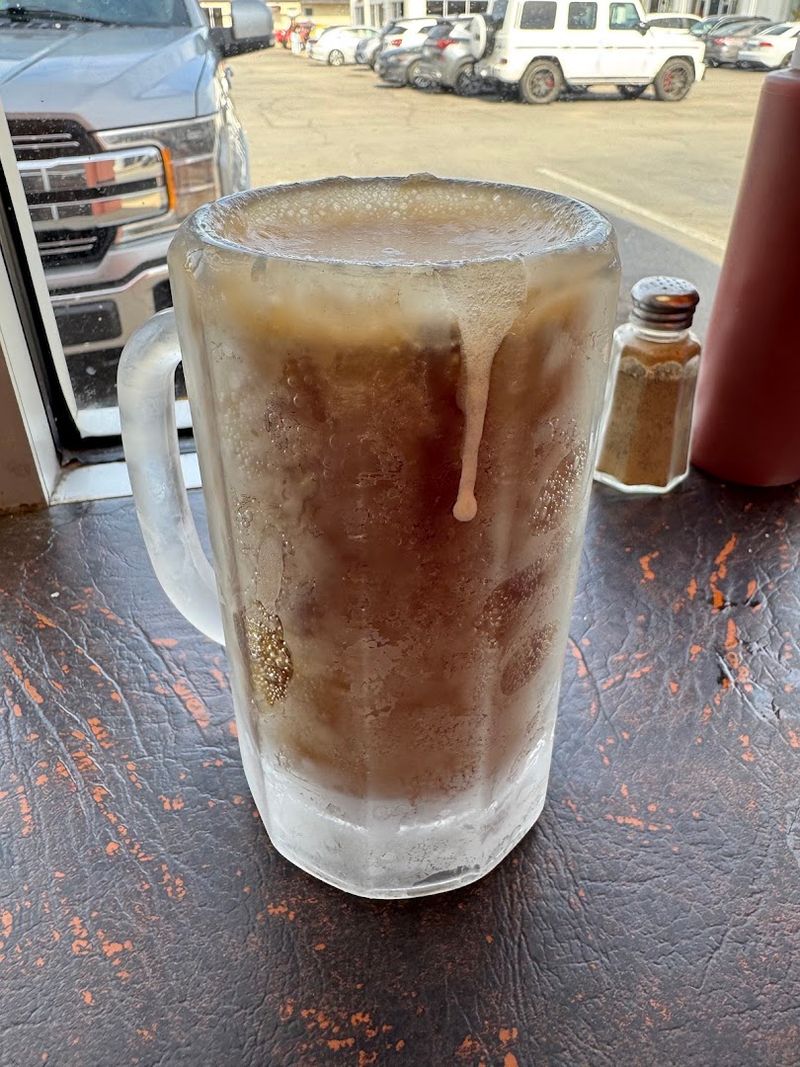 Root Beer Floats: The Crowd Favorite Root Beer Floats: The Crowd Favorite