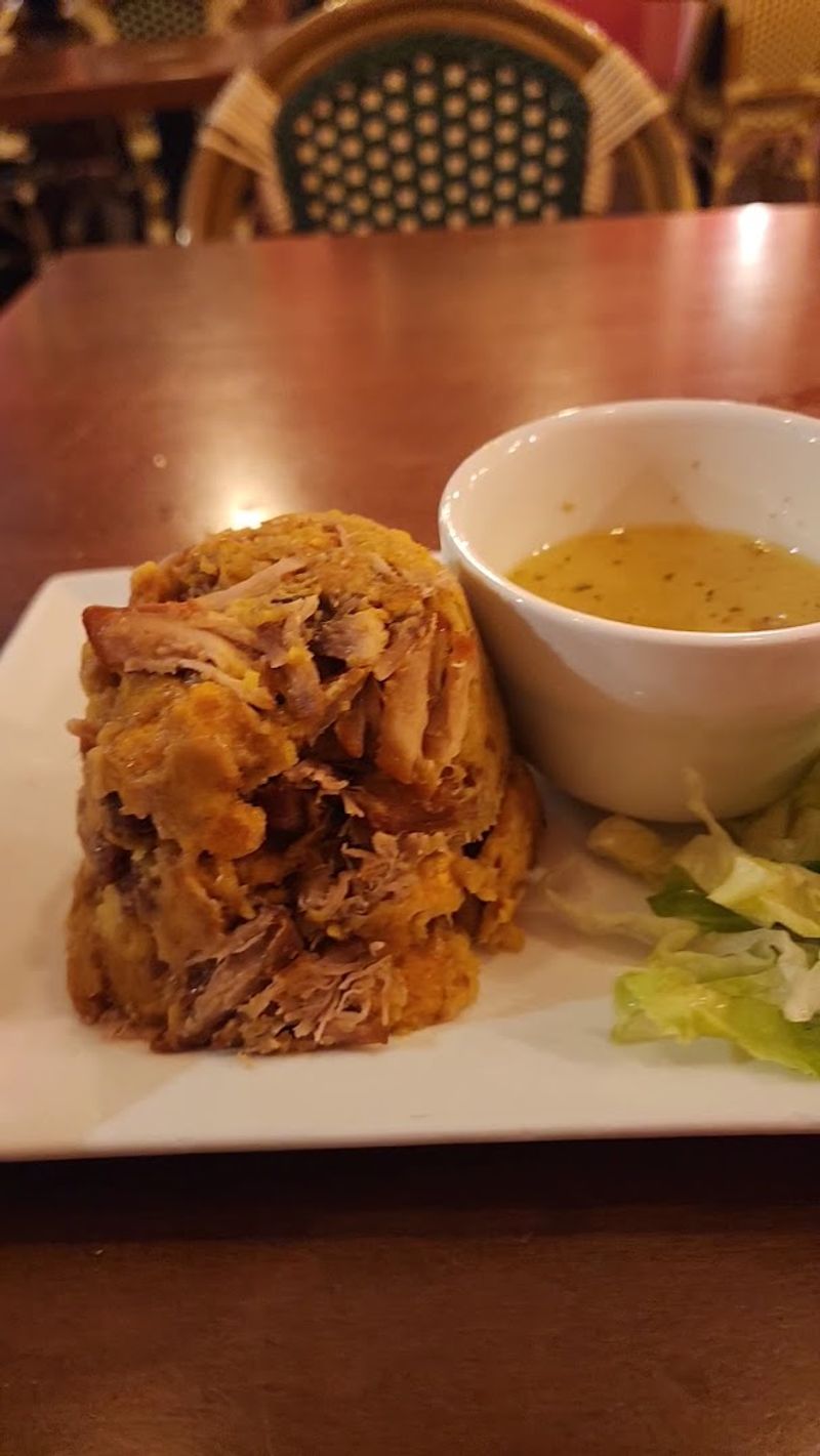 Roxbury's Cultural Roots and the Restaurant's Place in Them Roxbury's Cultural Roots and the Restaurant's Place in Them