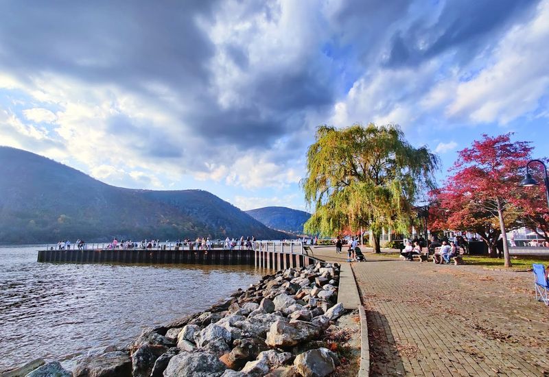 Scenic Hudson and the Land Trust Legacy Scenic Hudson and the Land Trust Legacy