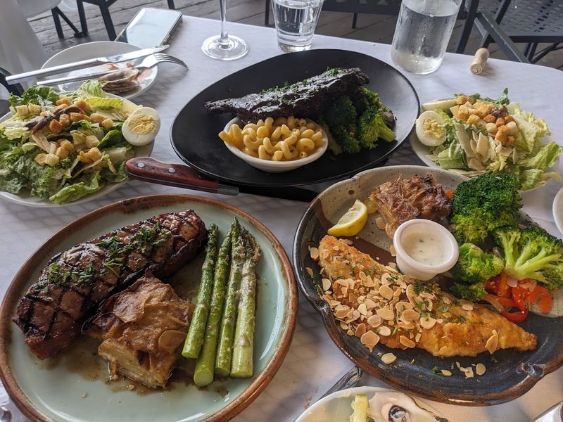 Seafood and Bowl Dishes That Go Beyond the Basics Seafood and Bowl Dishes That Go Beyond the Basics