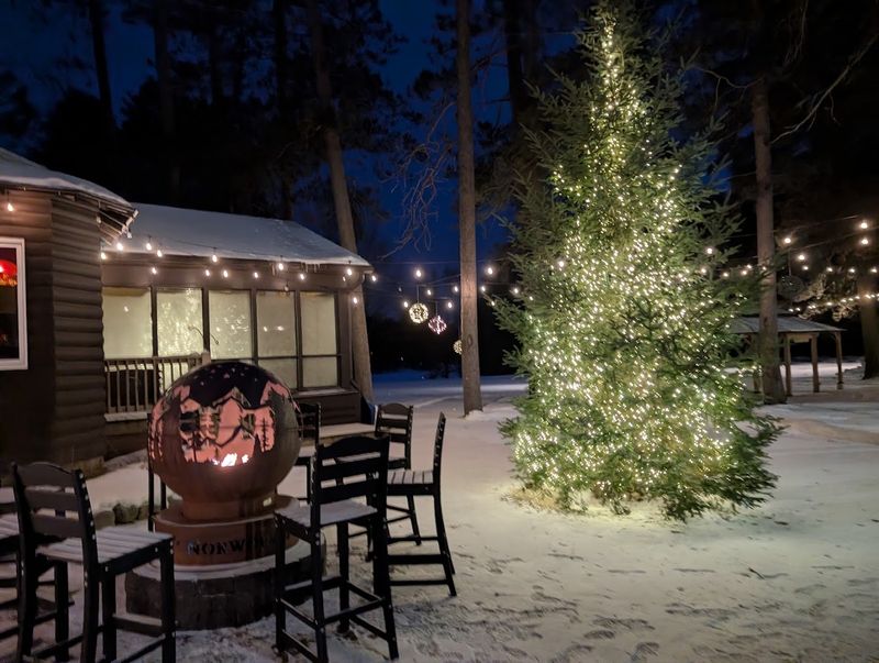 Seasonal Highlights: Christmas and the Northwoods in Winter Seasonal Highlights: Christmas and the Northwoods in Winter