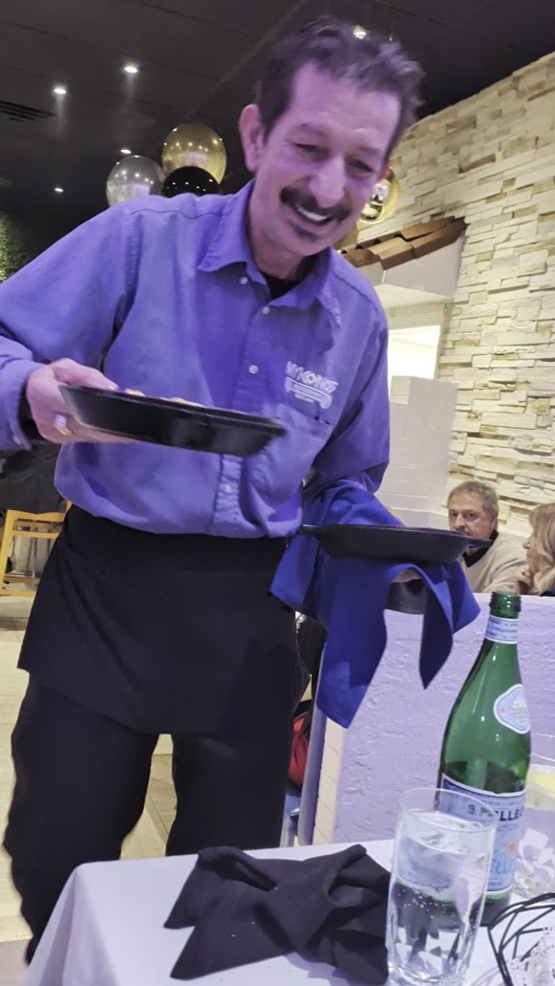 Service That Keeps Regulars Coming Back Service That Keeps Regulars Coming Back