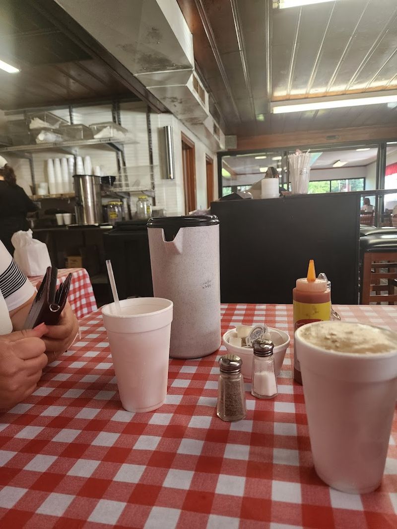 Service That Makes First-Timers Feel Like Regulars Service That Makes First-Timers Feel Like Regulars