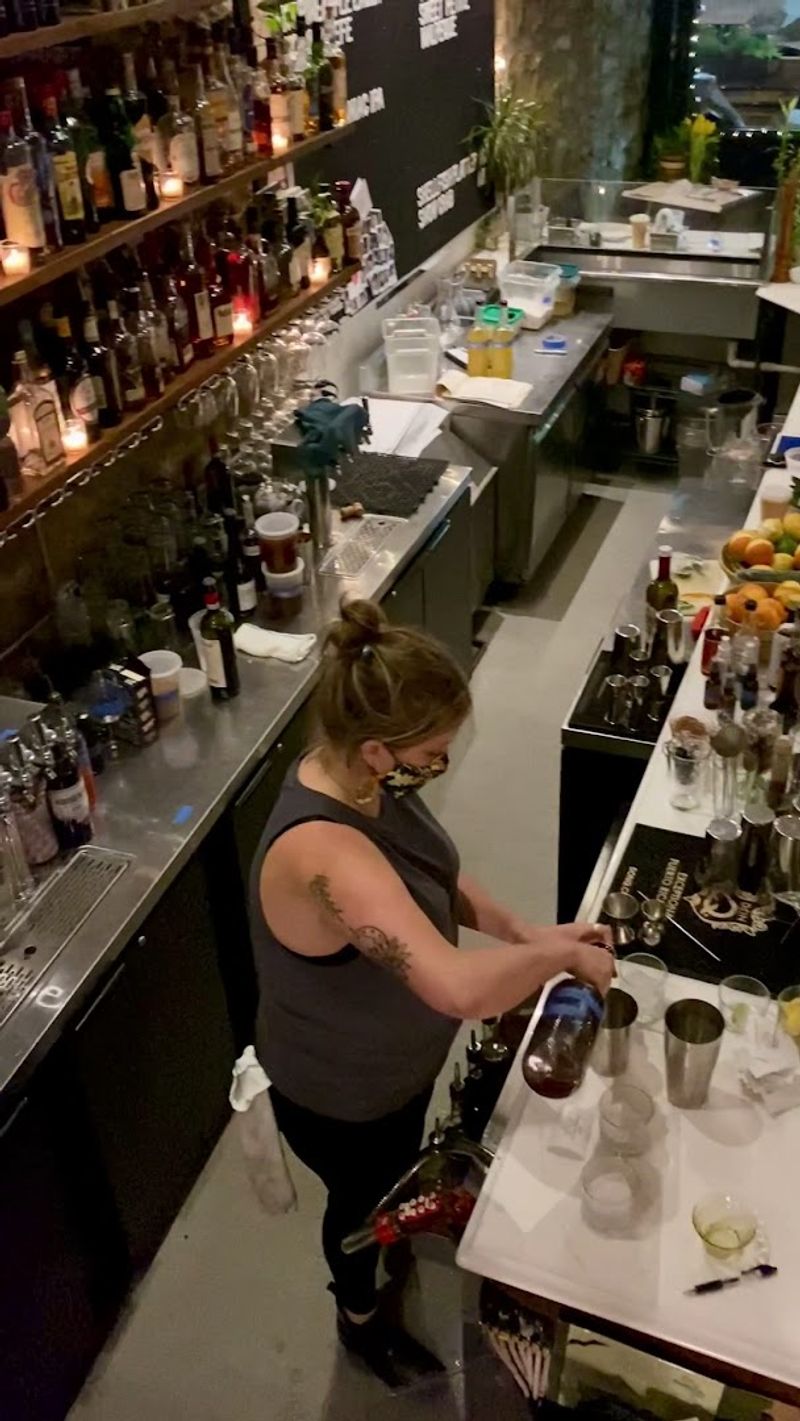 Service That Sets the Tone for the Whole Meal