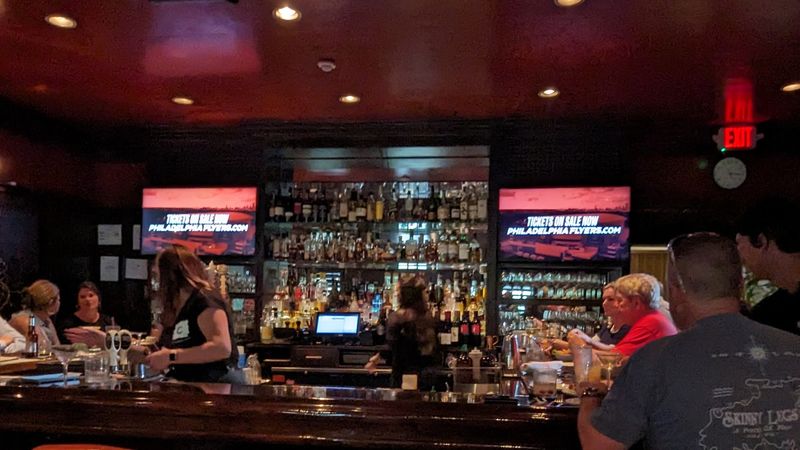 Service That Turns First-Time Visitors Into Loyal Regulars Service That Turns First-Time Visitors Into Loyal Regulars