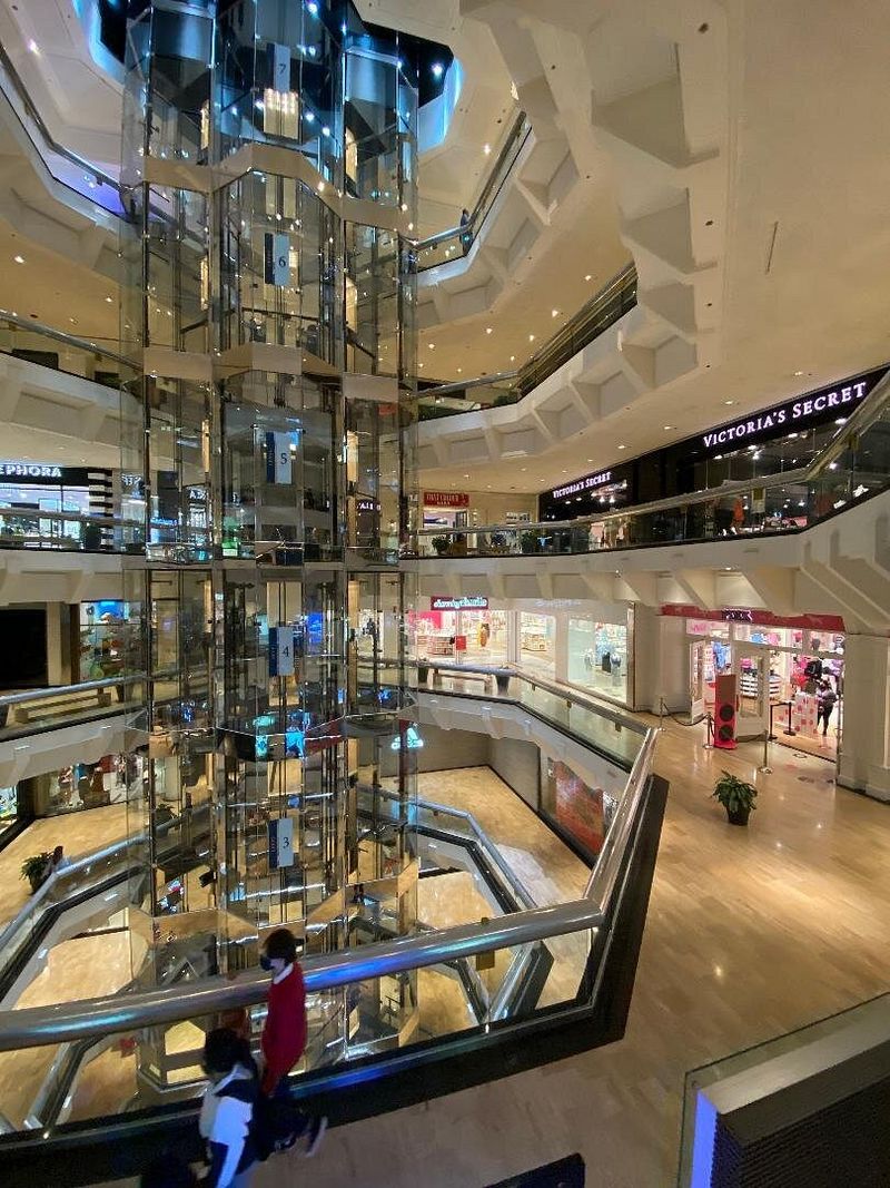 Shopping Across Multiple Floors and Departments Shopping Across Multiple Floors and Departments