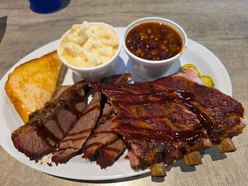 Slow-Smoked Meats That Earn Their Reputation