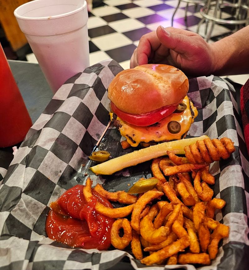 Smash Burgers and Sweet Potato Wedges Worth the Trip