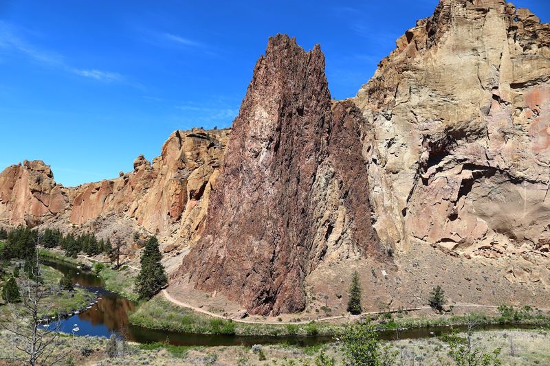 Smith Rock State Park — Terrebonne, Oregon Smith Rock State Park — Terrebonne, Oregon