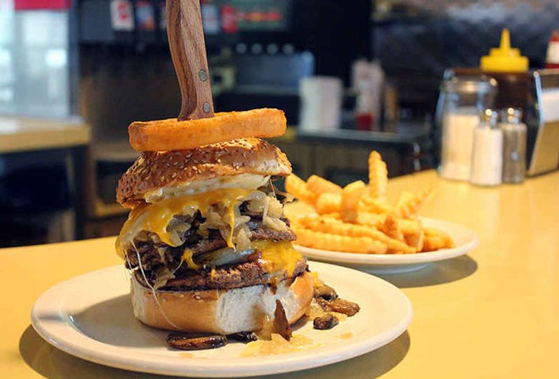 Solly's Grille, Glendale